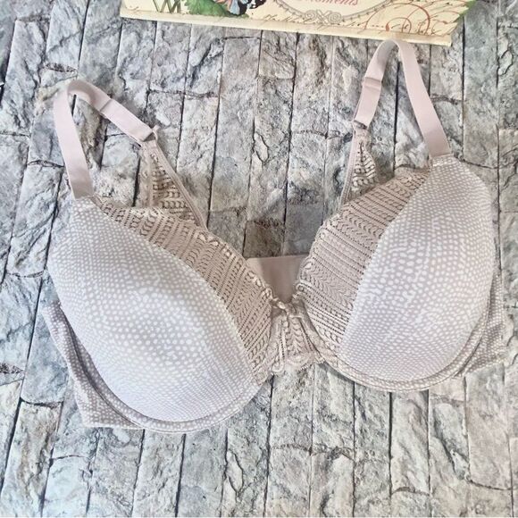 Maidenform Comfort Devotion Embellished Extra Coverage Bra Size 36DD - Picture 1 of 4